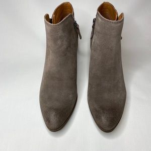 NEW FRYE Judith Ankle Zip Suede Bootie Size 9 NWOT